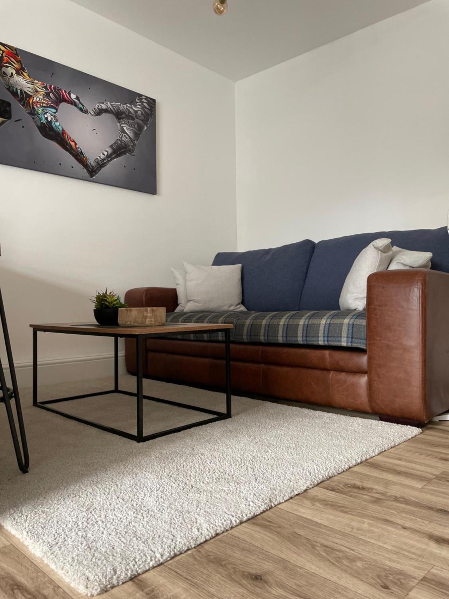 Flat 1 Appartement Lampeter Buitenkant foto